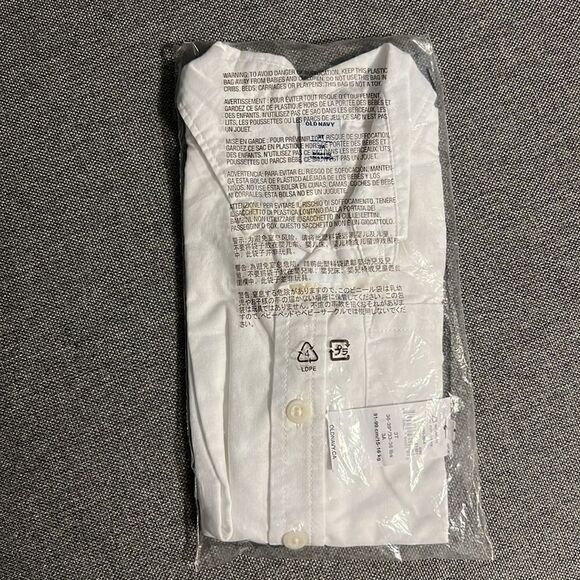 Old navy toddler boy white Oxford shirt shirt sleeve - Picture 3 of 3